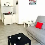 Spacieux Au Centre 아파트 *